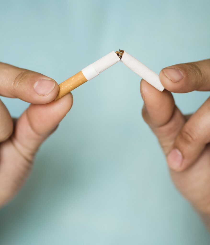image d'une cigarette brisée en deux